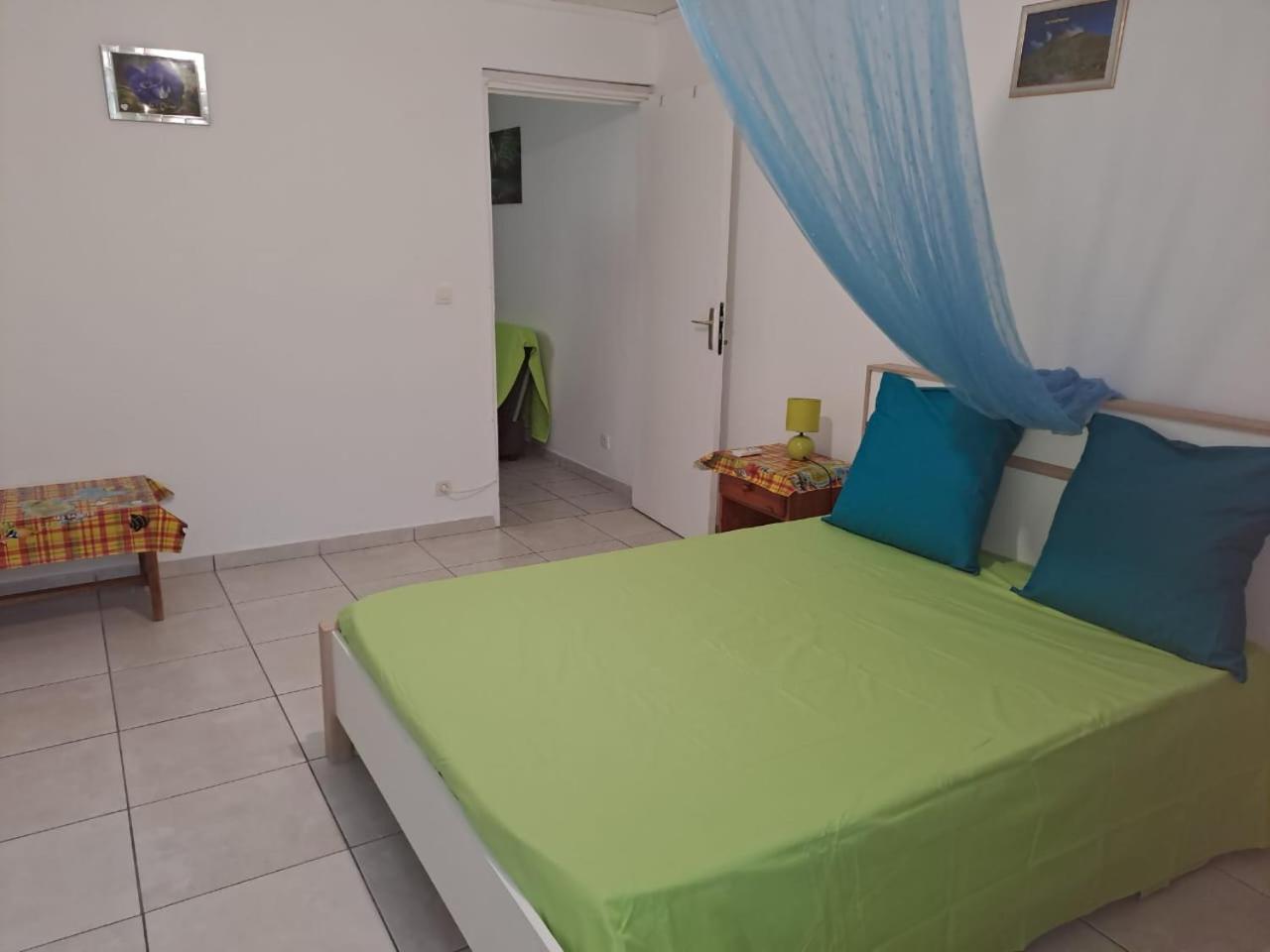 Вілла La Casa Binecha Avec Jacuzzi Baillif Екстер'єр фото